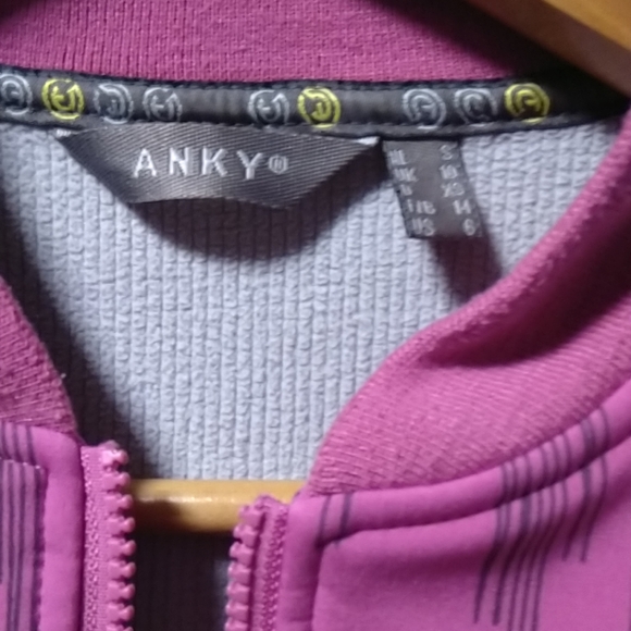 Anky Softshell Jacket - Equestrian Brand NL - Picture 2 of 8